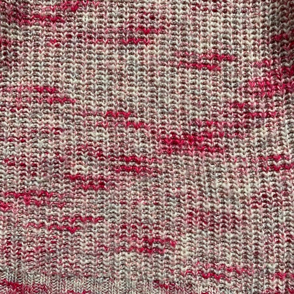 American Eagle | Pink and Cream Jegging Sweater - Picture 7 of 9